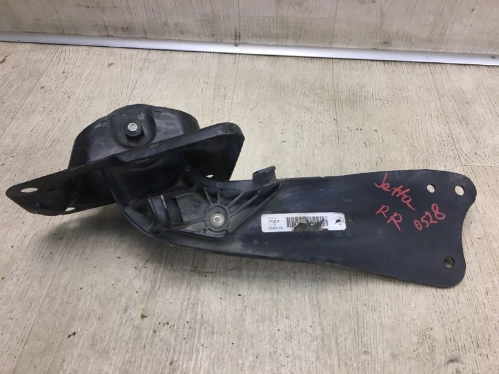 1K0 505 224 H | Важіль задньої підвіски поздовжній прав. VOLKSWAGEN JETTA USA 10-17