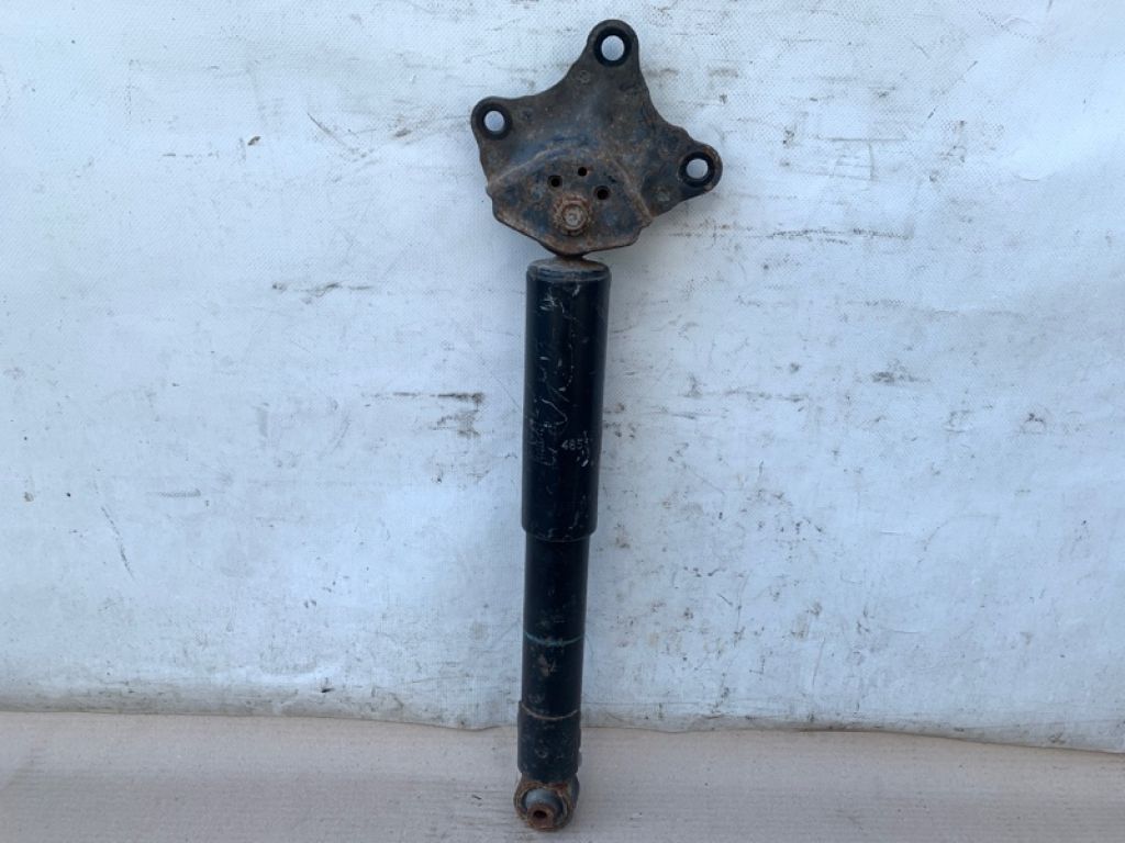 48531-0E020 | Амортизатор задн. лев. LEXUS RX350/450 09-15 - Фото 2