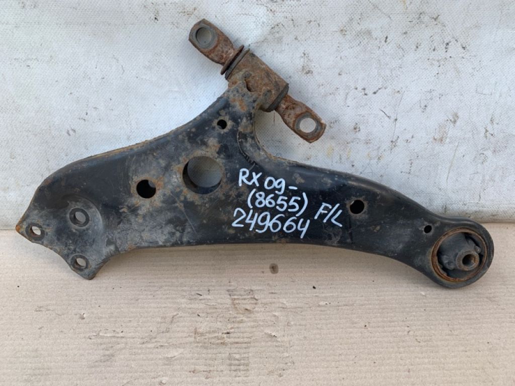 48069-0T011 | Рычаг передней подвески нижний лев. LEXUS RX350/450 09-15