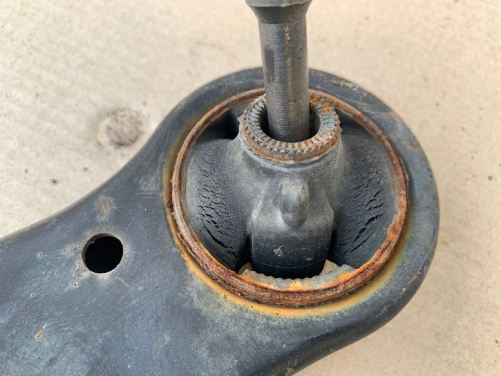 48069-0T011 | Рычаг передней подвески нижний лев. LEXUS RX350/450 09-15 - Фото 5