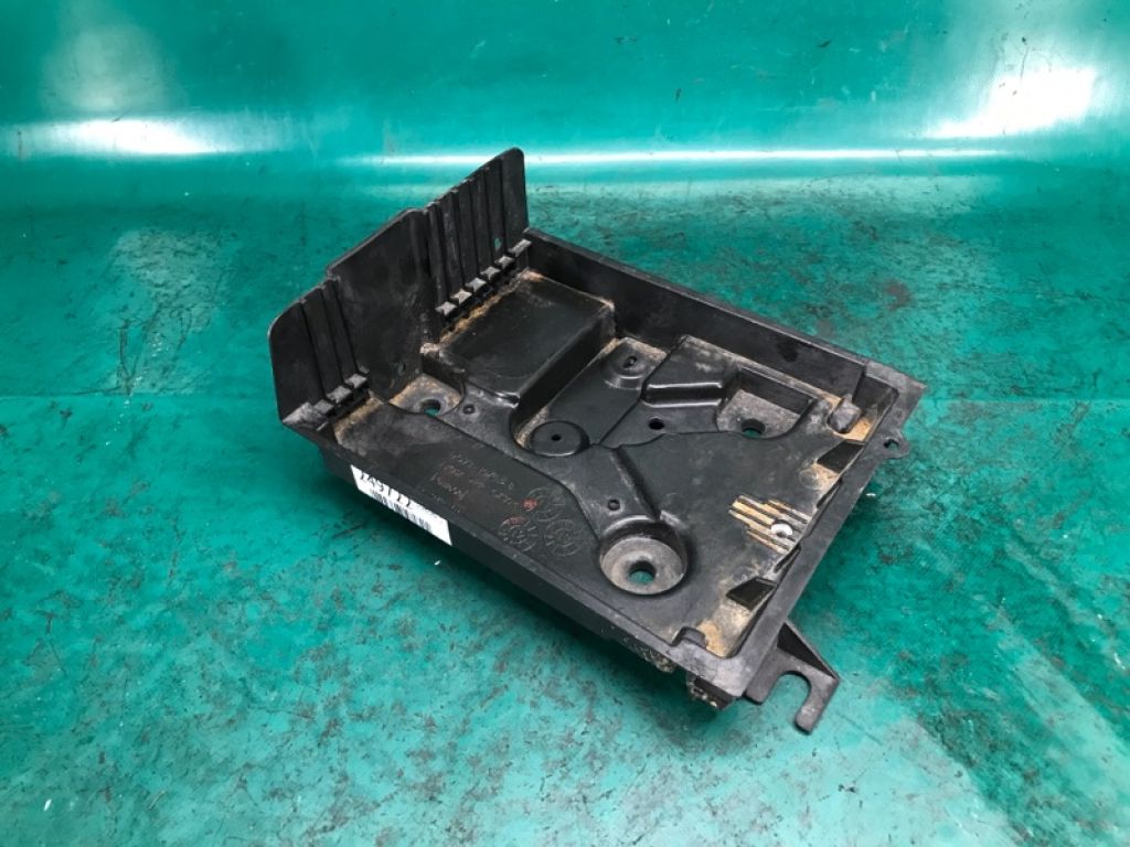 DG9Z-10732-B | Полка аккумулятора FORD FUSION 14-