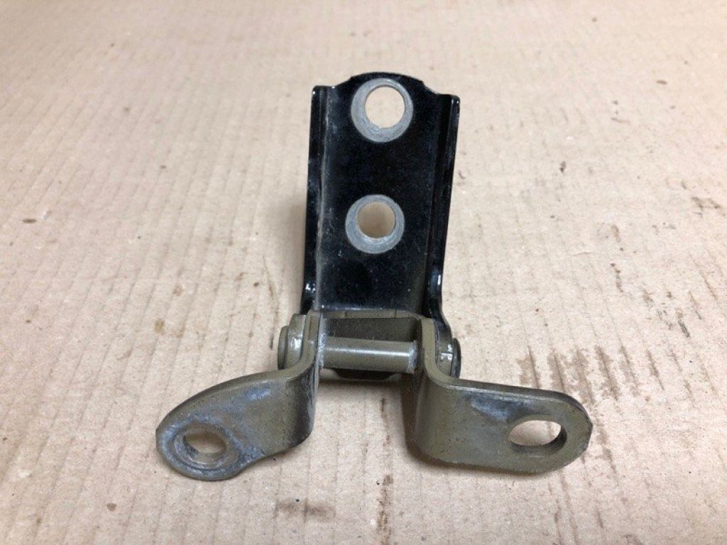 68780-02050 | Петля двері нижня задн. лів. LEXUS RX350/450 09-15 - Фото 2