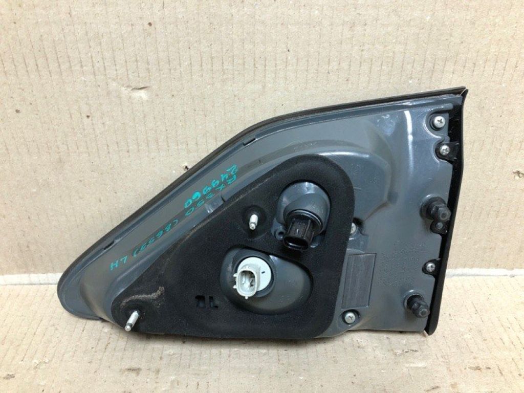 81590-0E020 | Фонарь внутренний лев. LEXUS RX350/450 09-15 - Фото 3