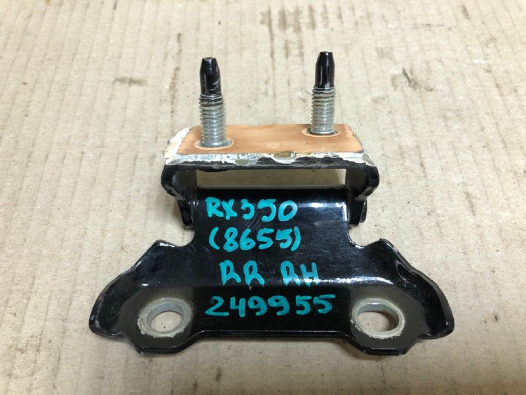 68810-0E020 | Петля кришки багажника прав. LEXUS RX350/450 09-15 - Фото 2