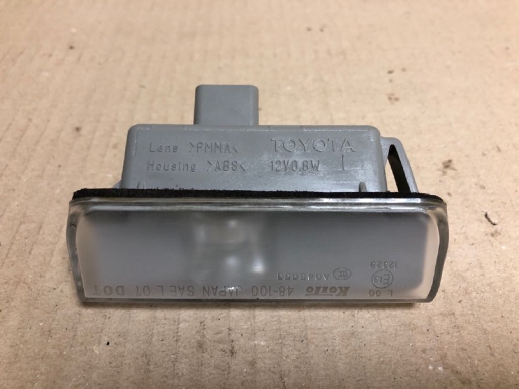 81204-48010 | Підсвічування номера лів. LEXUS RX350/450 09-15