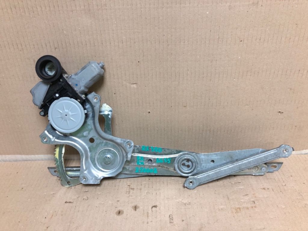 69801-0E070 | Склопідйомник задн. прав. LEXUS RX350/450 09-15