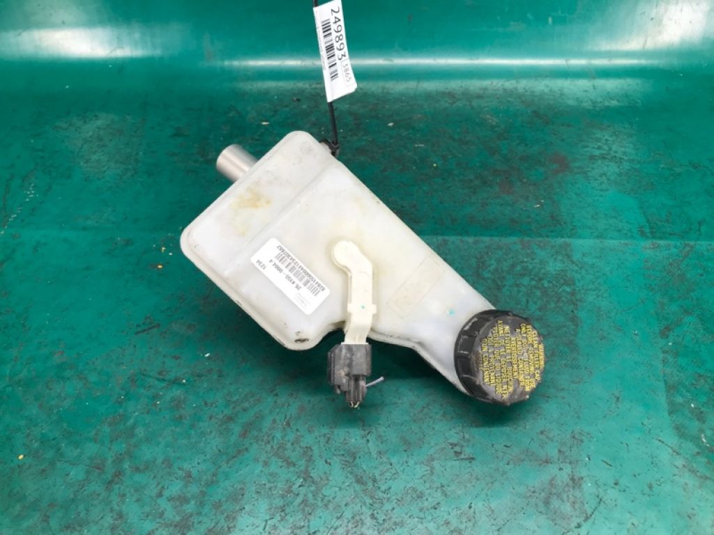 EV6Z-2140-A | Главный тормозной цилиндр FORD FOCUS 10-18 - Фото 2