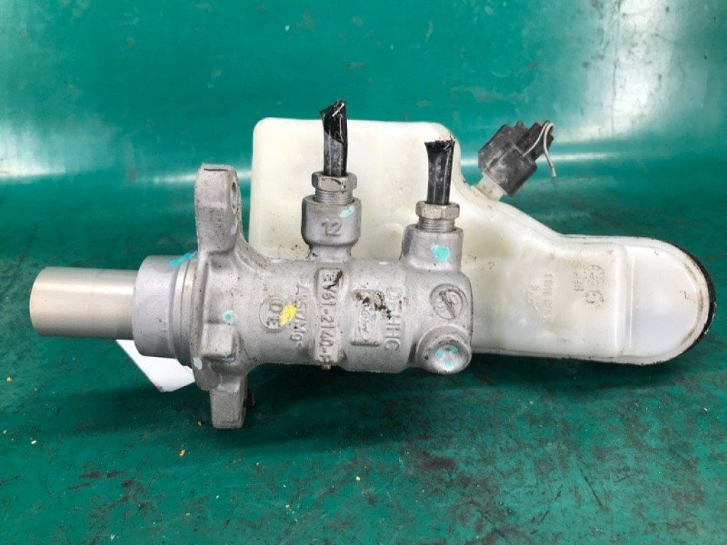 EV6Z-2140-A | Главный тормозной цилиндр FORD FOCUS 10-18 - Фото 6