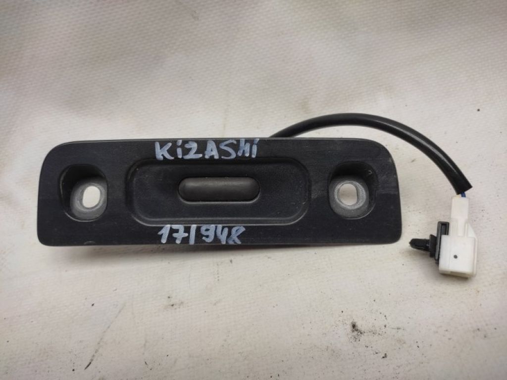 72821-57L00 | Кнопка открывания багажника наружная SUZUKI KIZASHI 09-14