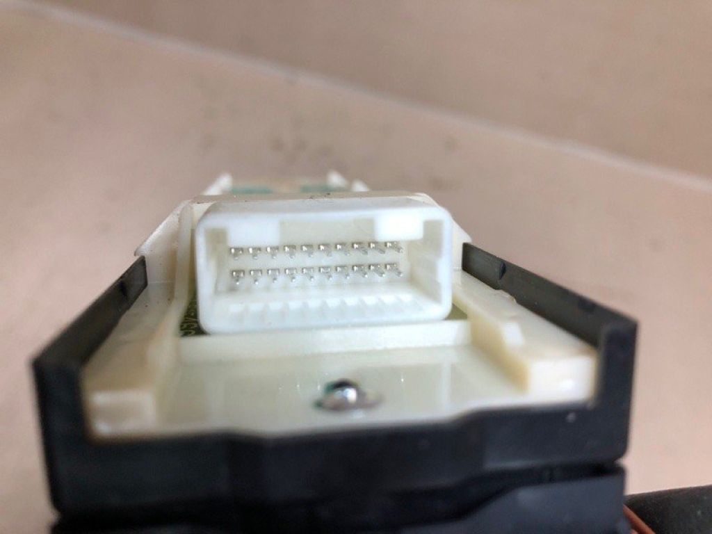 84040-0E030 | Блок управления стеклоподъемниками LEXUS RX350/450 09-15 - Фото 4