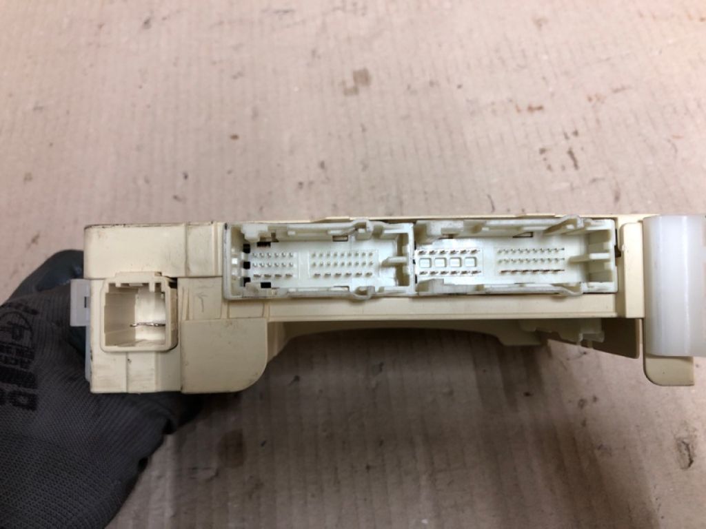 82730-0E890 | Блок запобіжників салон LEXUS RX350/450 09-15 - Фото 5