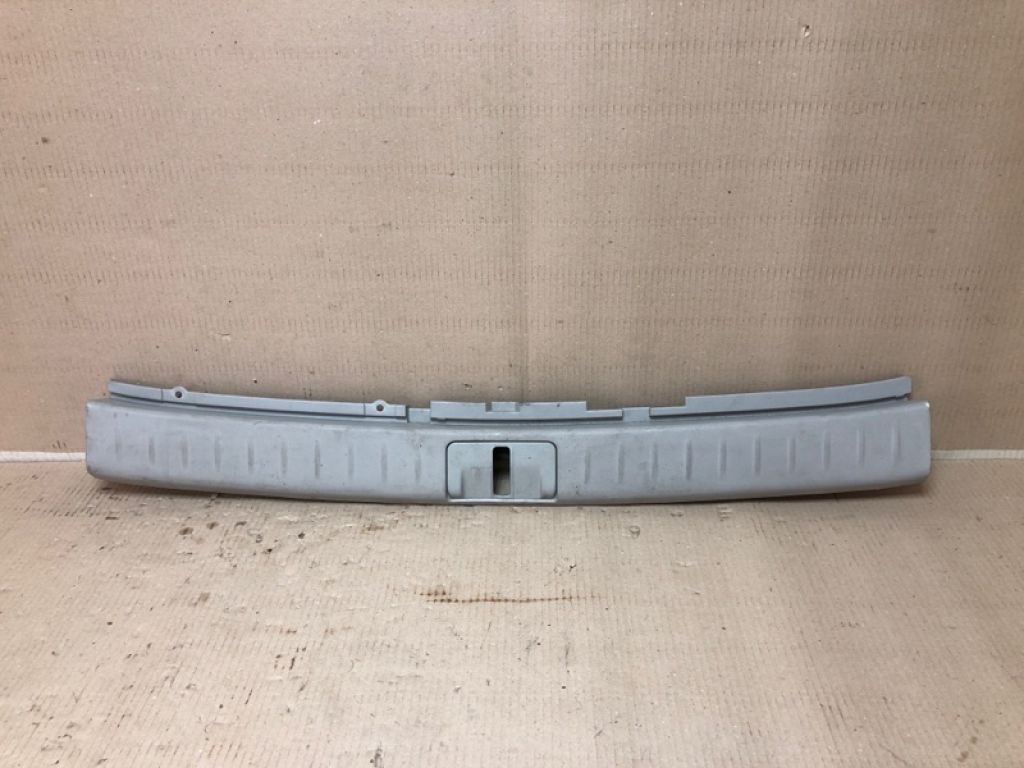 58387-0E020-B0 | Накладка на поріг багажника LEXUS RX350/450 09-15