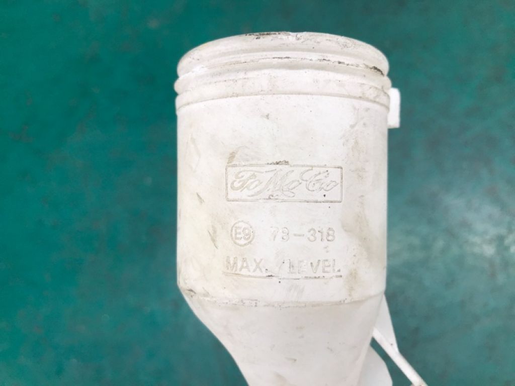 CP9Z-17A605-A | Горловина бачка стеклоомывателя FORD FOCUS 10-18 - Фото 4