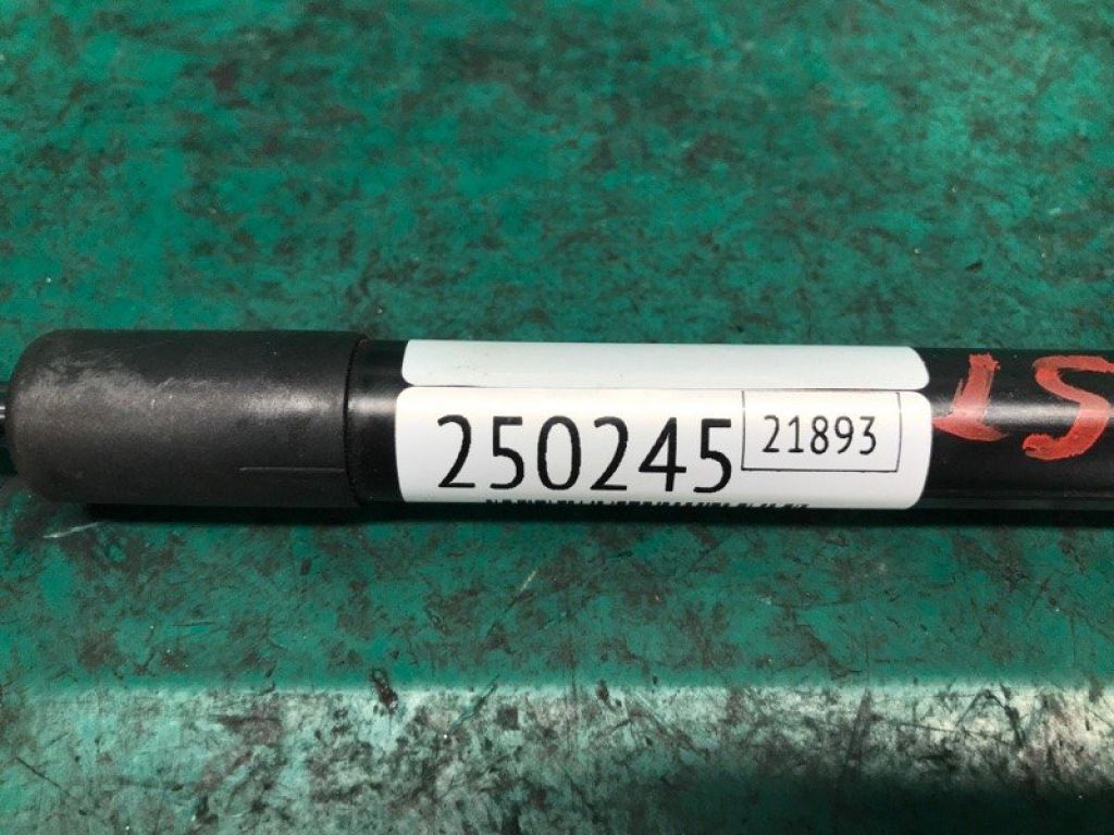 BE8Z-58406A10-A | Амортизатор крышки багажника FORD FIESTA 08-17 - Фото 2