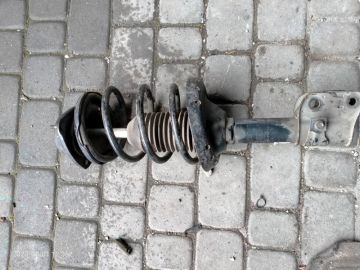 Амортизатор передн. лів. SUBARU FORESTER SG 02-07