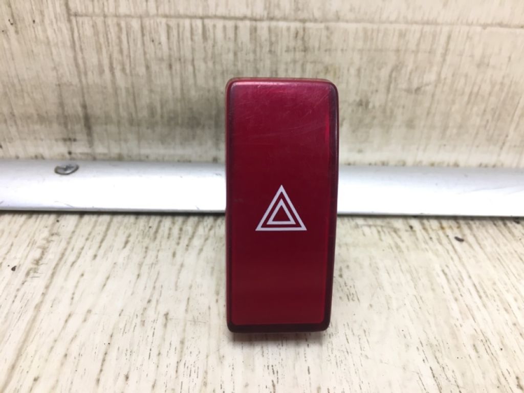 35510-SWA-J01 | Кнопка аварийной сигнализации HONDA CRV 06-12