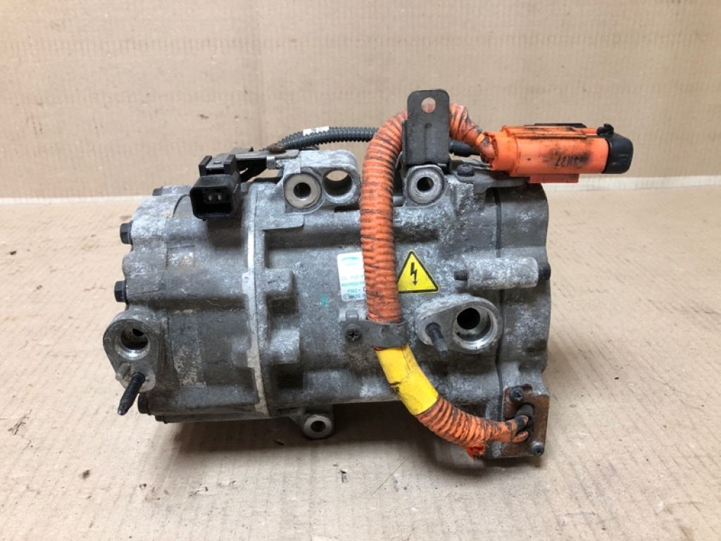 97701-4U000 | Компрессор кондиционера HYUNDAI SONATA YF 10-14