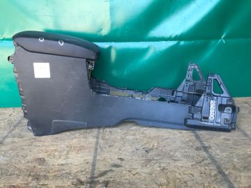 Подлокотник TOYOTA LAND CRUISER PRADO 150 09-17