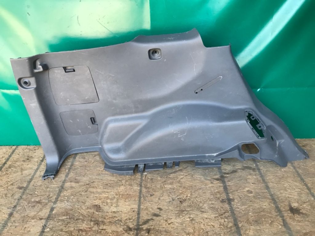 64740-60010-B3 | Обшивка багажника лев. TOYOTA LAND CRUISER PRADO 150 09-17