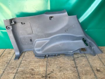 Обшивка багажника лев. TOYOTA LAND CRUISER PRADO 150 09-17