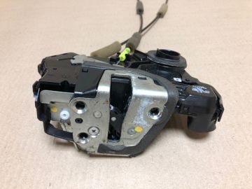 Замок двері передн. прав. TOYOTA CAMRY 40 06-11