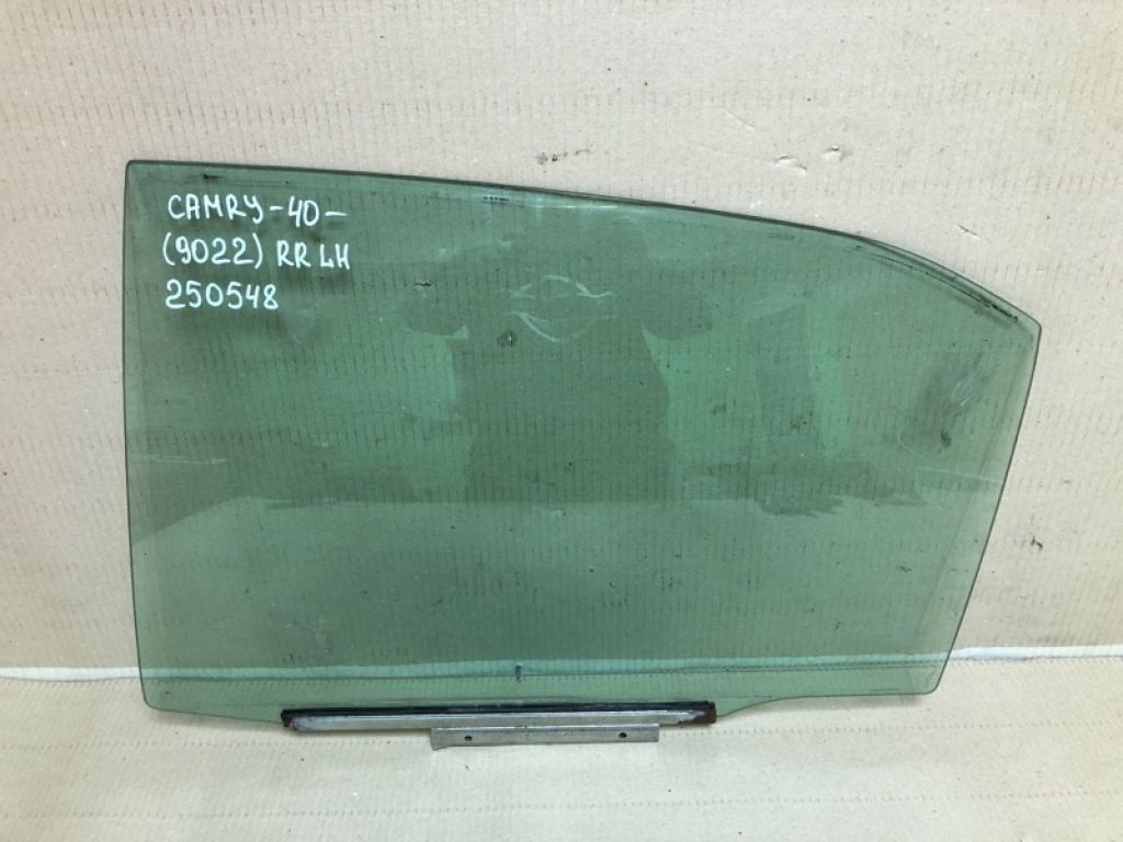 68104-06090 | Стекло двери задн. лев. TOYOTA CAMRY 40 06-11
