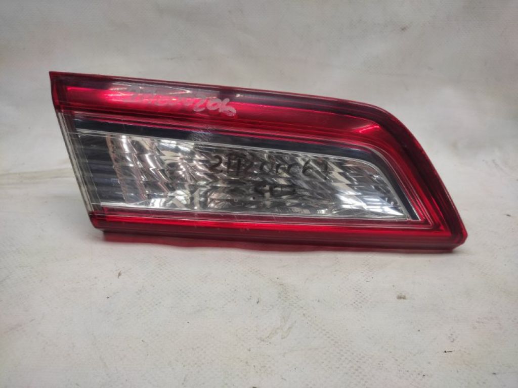 81590-06380 | Фонарь внутренний задн. лев. TOYOTA CAMRY 50 12-15