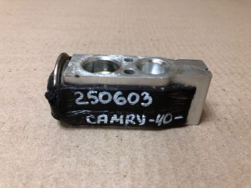 Клапан кондиционера TOYOTA CAMRY 40 06-11