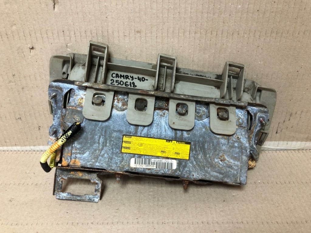 73900-06010-E0 | Подушка безопасности в колени лев. TOYOTA CAMRY 40 06-11 - Фото 2