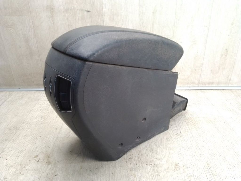 84660-3S100HZ | Подлокотник HYUNDAI SONATA YF 10-14