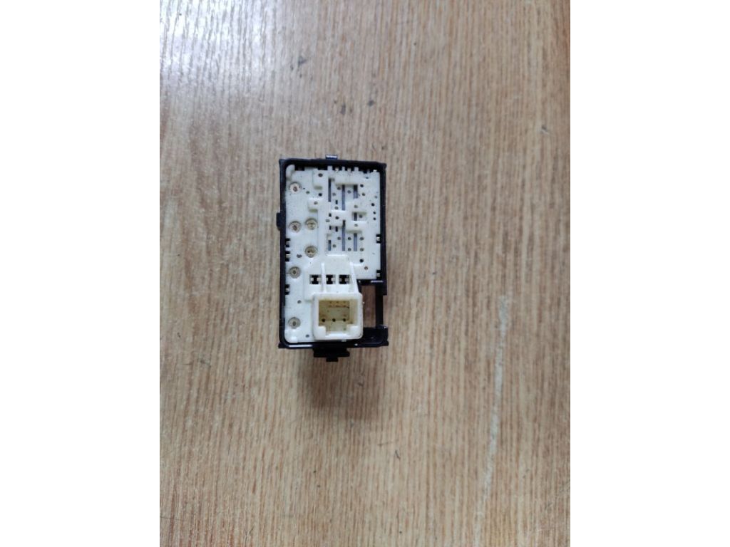 84810-0T010 | Кнопка склопідіймача TOYOTA SIENNA 11-16 - Фото 2