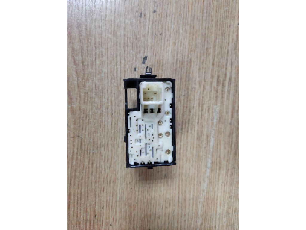 84810-33120 | Кнопка стеклоподъемника задн. лев. TOYOTA CAMRY 40 06-11 - Фото 2