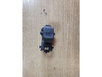 Кнопка стеклоподъемника TOYOTA CAMRY 55 14-17