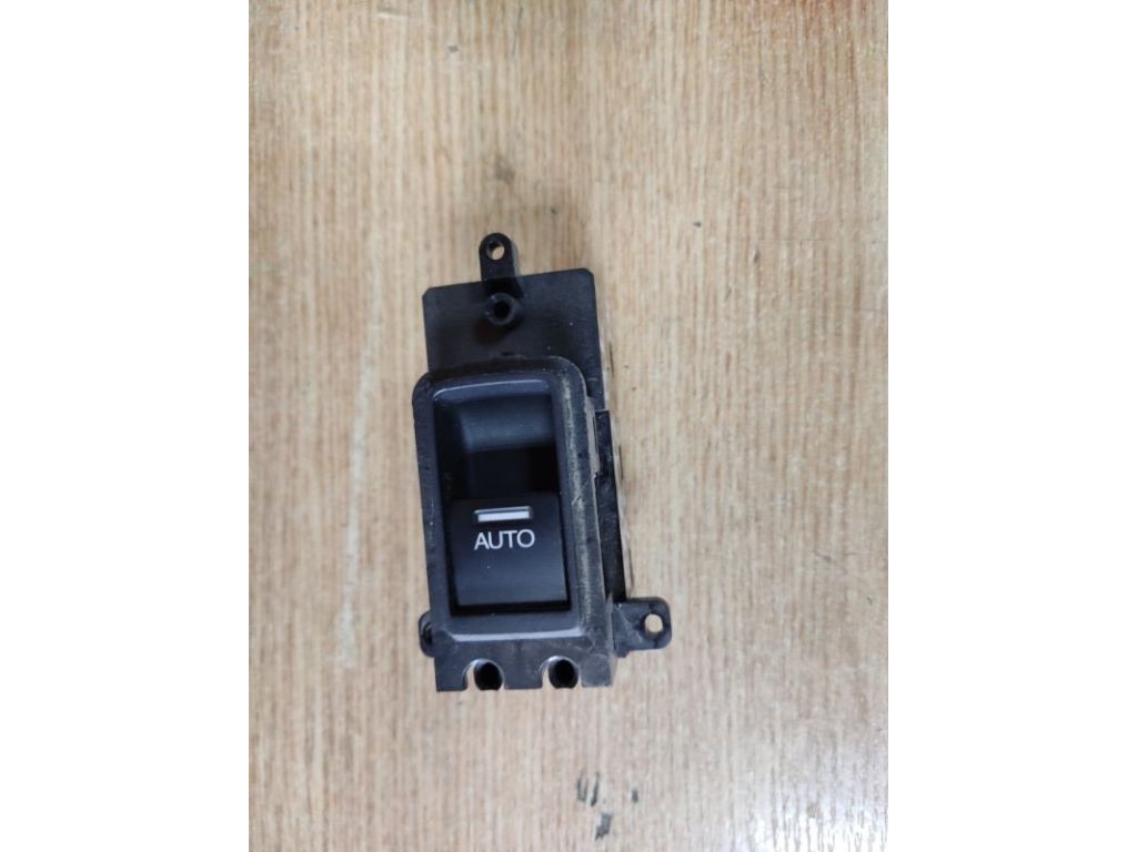 35780-TL0-E01 | Кнопка стеклоподъемника задн. лев. HONDA ACCORD CU8 08-13