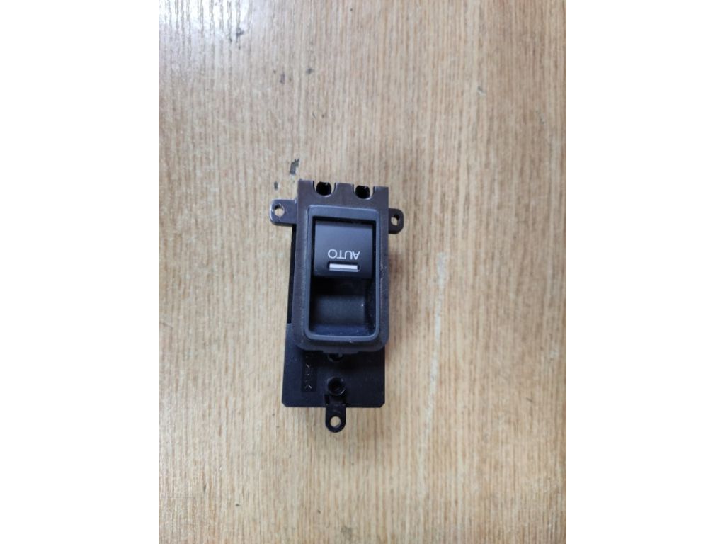 35770-TL0-E12 | Кнопка склопідіймача задн. прав. HONDA ACCORD CU8 08-13