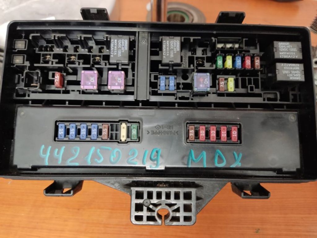 38250-STX-A01 | Блок запобіжників моторний відсік ACURA MDX (YD2) 06-13