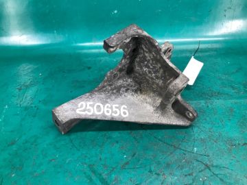 Кронштейн насоса гідропідсилювача керма SUBARU FORESTER SG 02-07