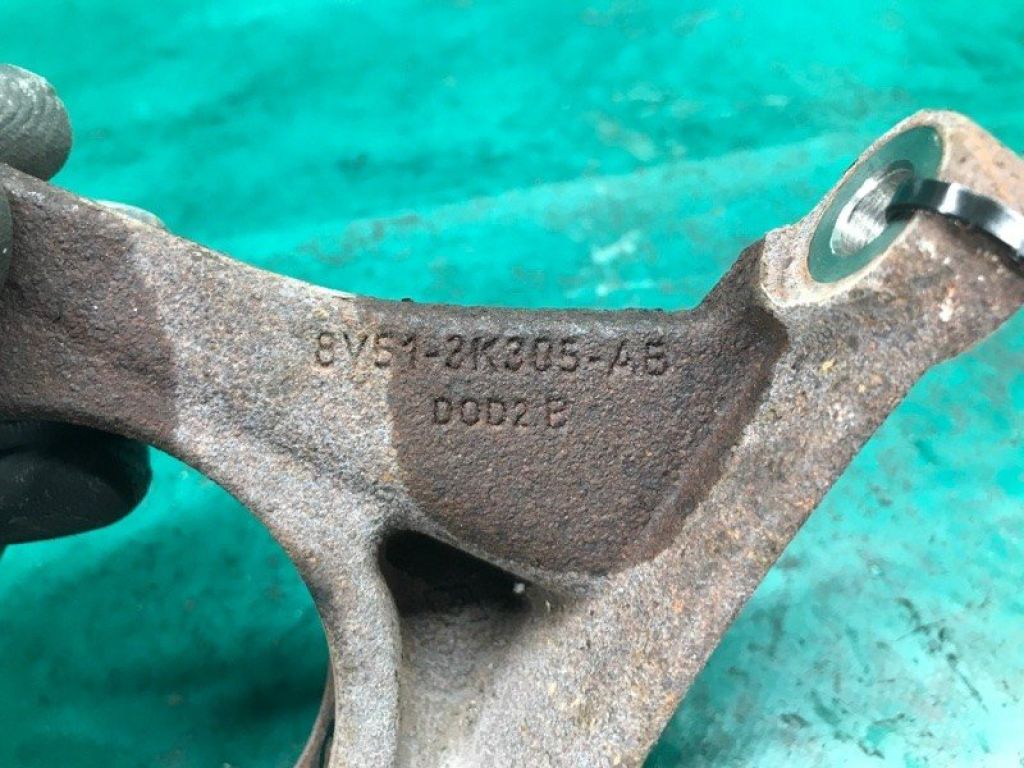 B8EZ-3K305-A | Кронштейн промежуточного вала FORD FIESTA 08-17 - Фото 3