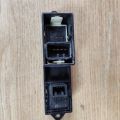 MR400713 | Кнопка склопідіймача MITSUBISHI GALANT 03-12 - Прев'ю 2