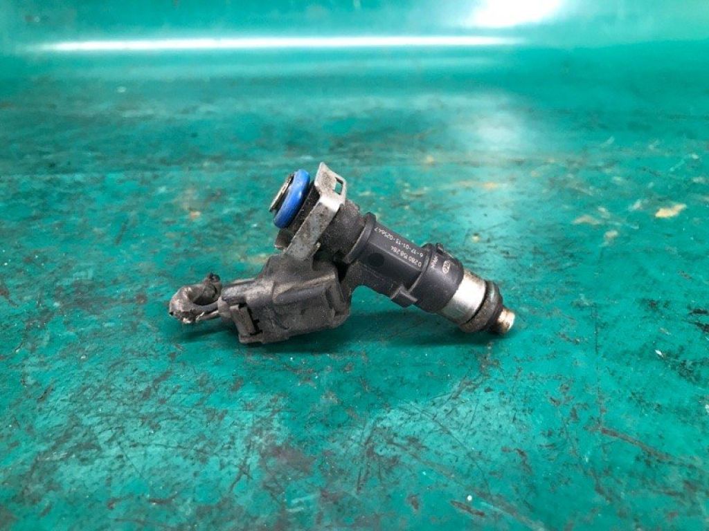 BE8Z-9F593-B | Форсунка паливна FORD FIESTA 08-17 - Фото 3