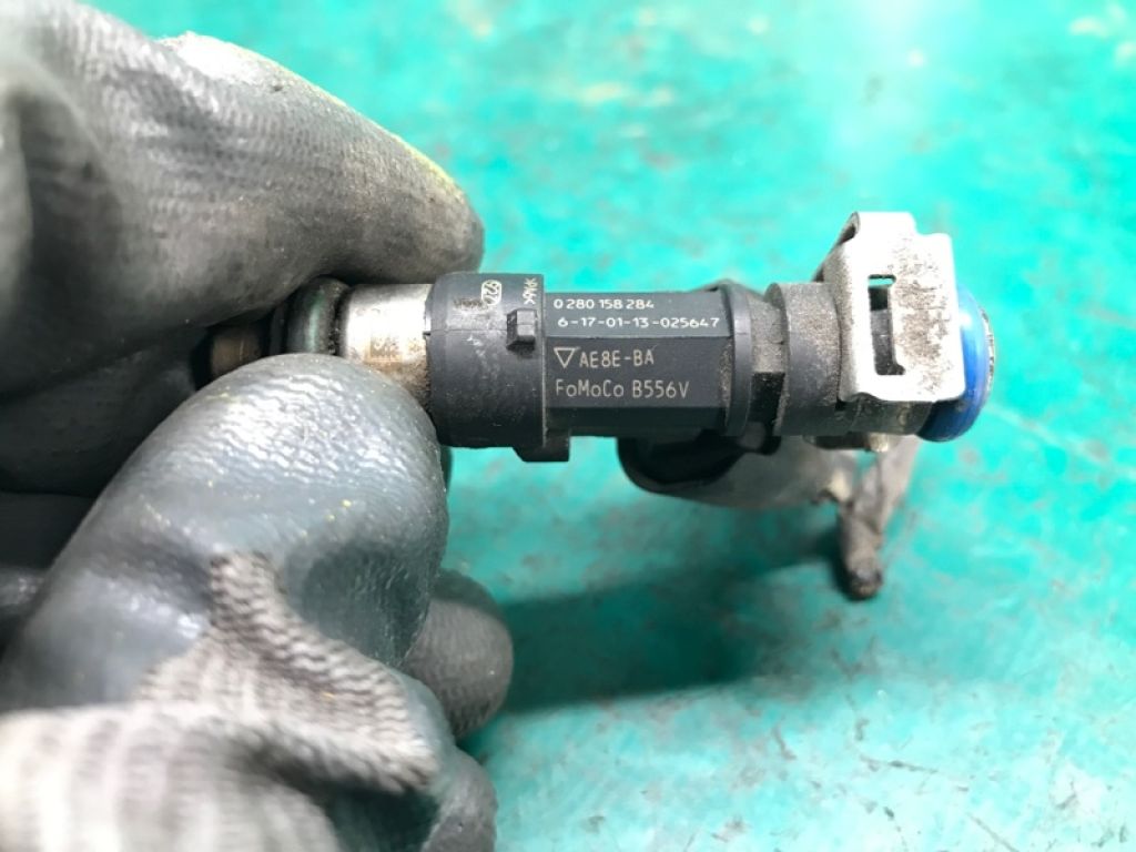 BE8Z-9F593-B | Форсунка паливна FORD FIESTA 08-17 - Фото 5