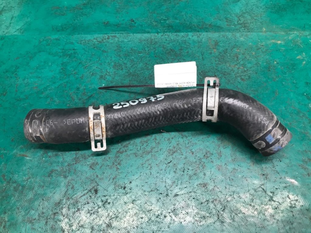 25411-1R250 | Патрубок системы охлаждения HYUNDAI ACCENT RB 10-