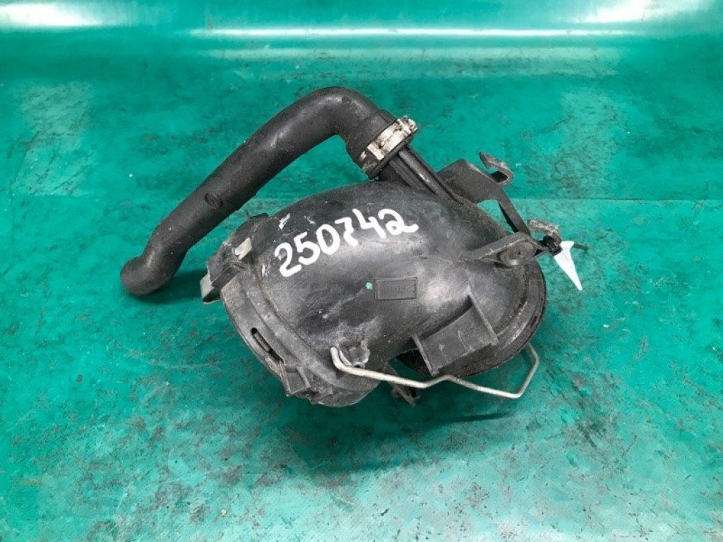 A 272 140 01 18 | Патрубок воздушного фильтра MERCEDES E-CLASS W211 02-09