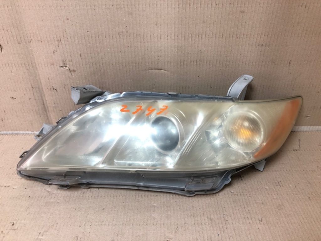 81150-06201 | Фара лів. TOYOTA CAMRY 40 06-11