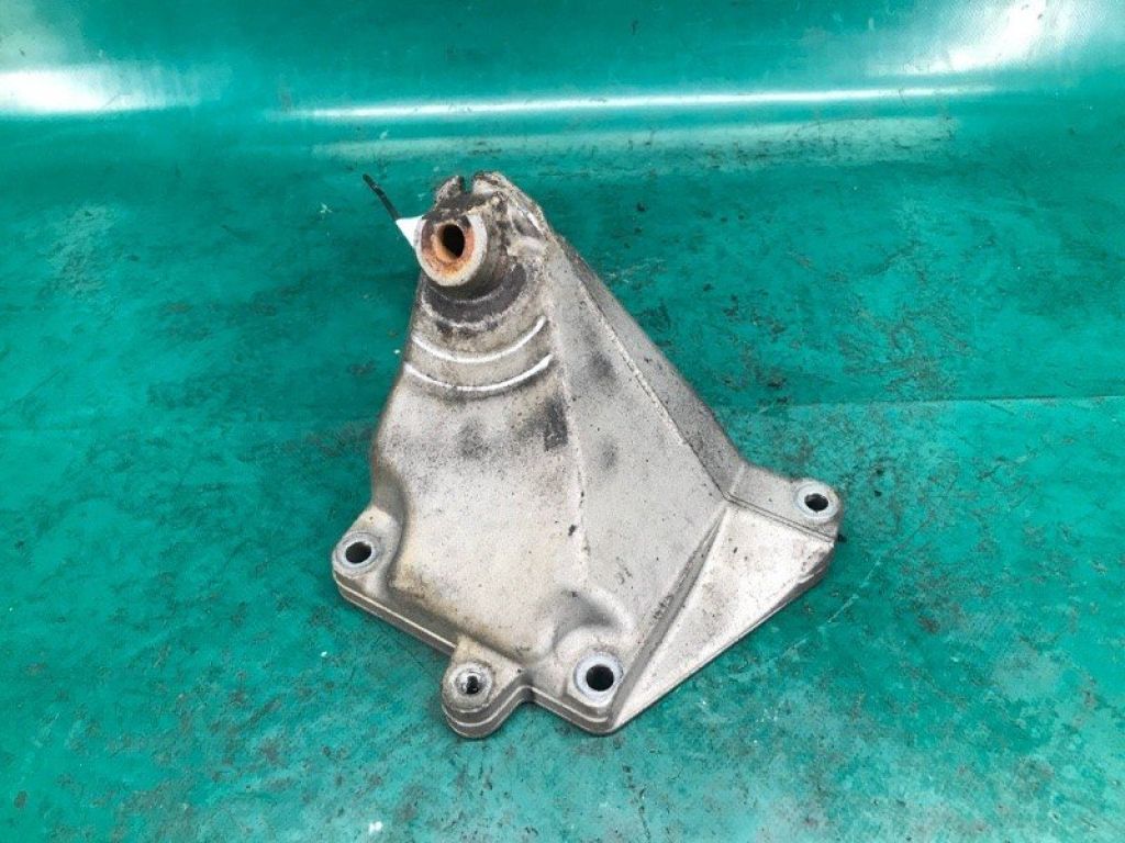 A 272 223 16 04 | Кронштейн двигателя прав. MERCEDES E-CLASS W211 02-09 - Фото 3