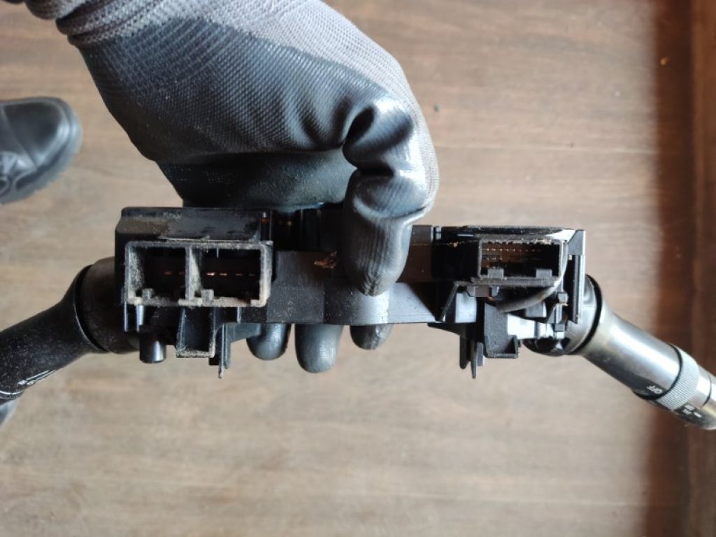 84140-42111 | Подрулевой переключатель TOYOTA CAMRY 40 06-11 - Фото 3