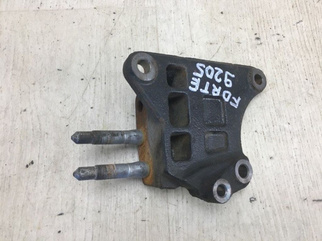 21670-2G000 | Кронштейн двигуна KIA FORTE/CERATO TD 08-13 - Фото 2