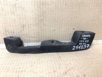 Брызговик передн. прав. TOYOTA CAMRY 40 06-11
