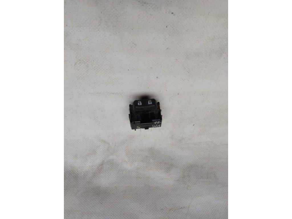 Кнопка центрального замка TOYOTA SIENNA 11-16