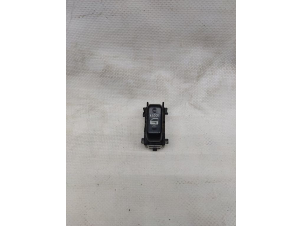 Кнопка центрального замка TOYOTA CAMRY 30 02-06